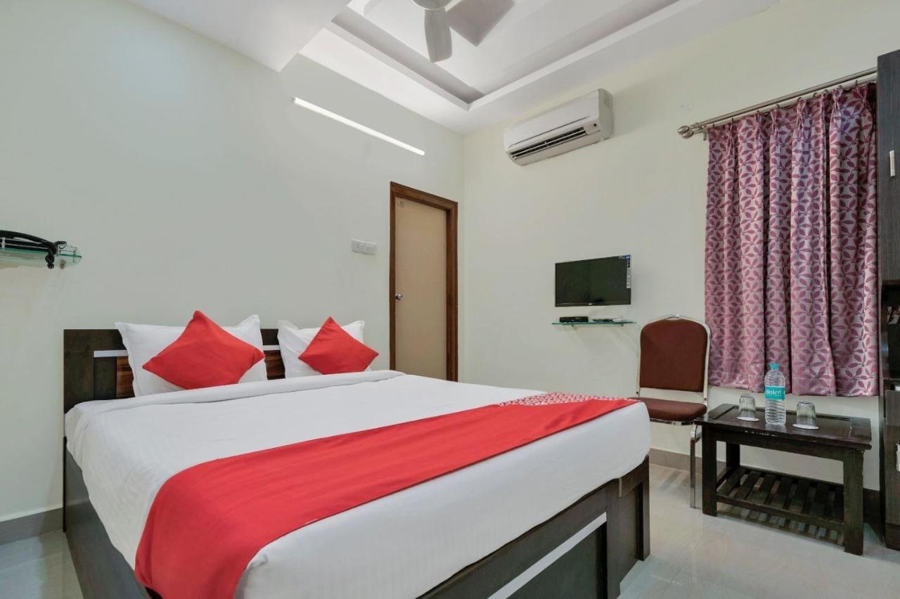 Collection O Gravity Hotel Hyderabad Exterior foto